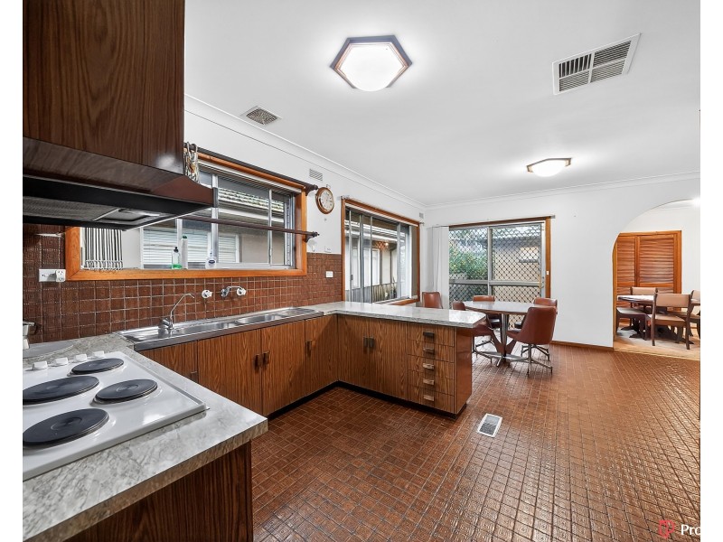176 Biggs Street, St Albans VIC 3021