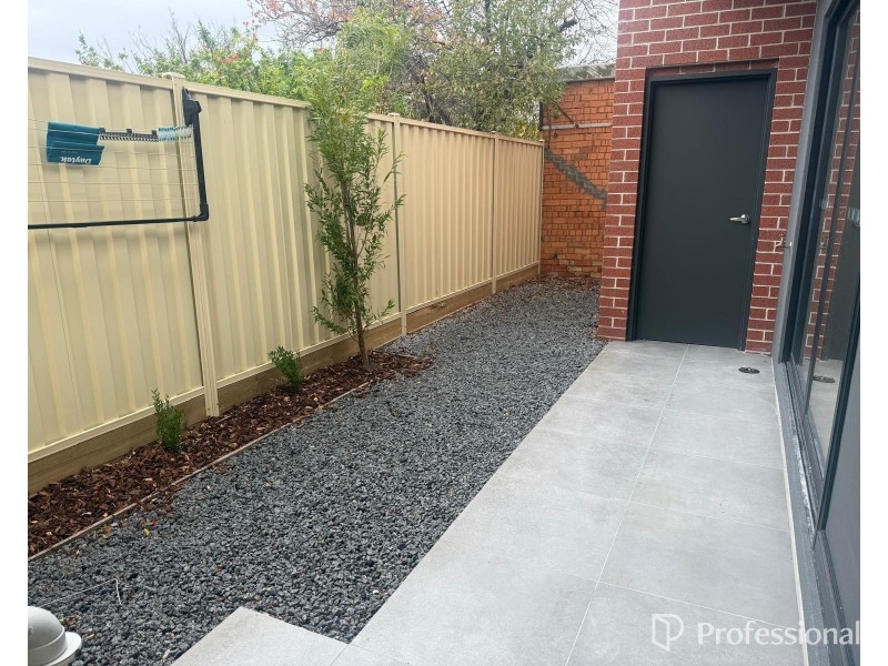3/35 Westmoreland Rd, Sunshine North VIC 3020