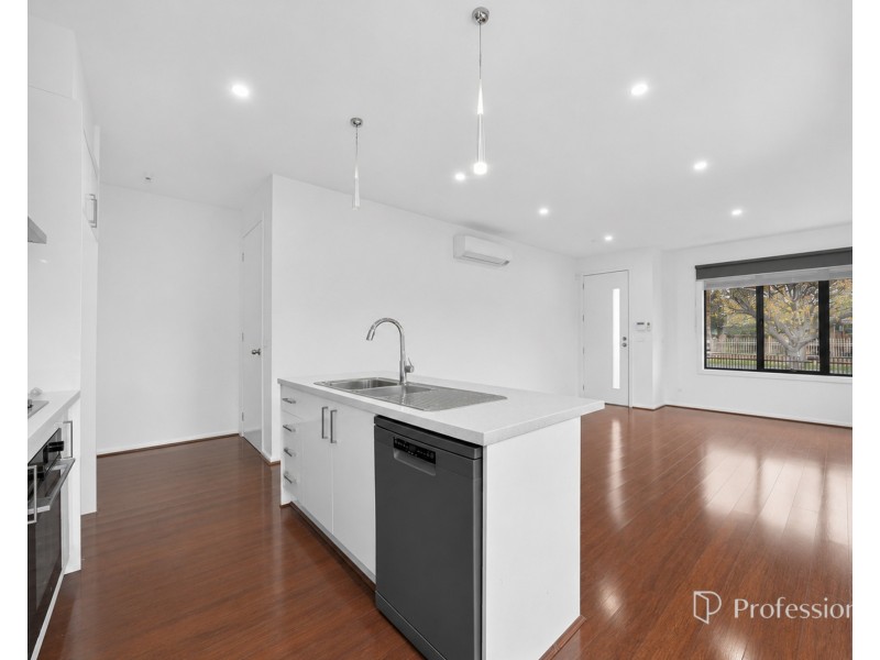1, 2, 3/18 Talbot Street, Sunshine VIC 3020