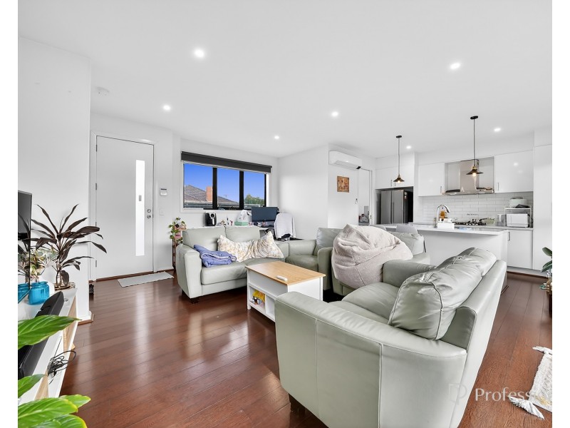 1, 2, 3/18 Talbot Street, Sunshine VIC 3020