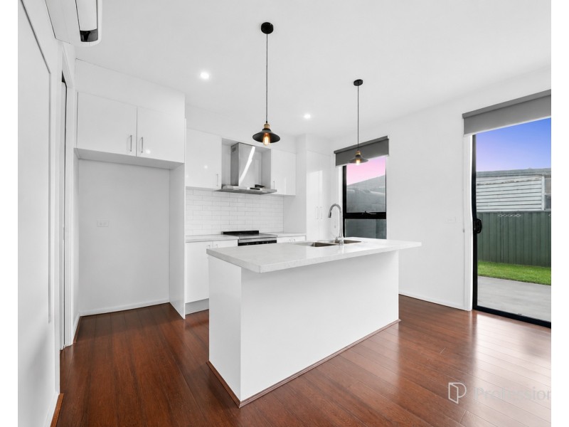 1, 2, 3/18 Talbot Street, Sunshine VIC 3020