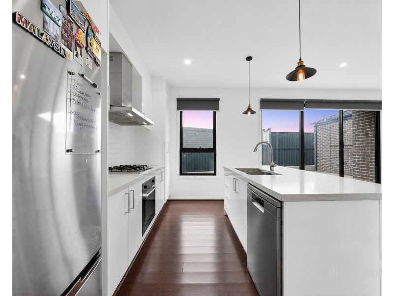 1, 2, 3/18 Talbot Street, Sunshine VIC 3020