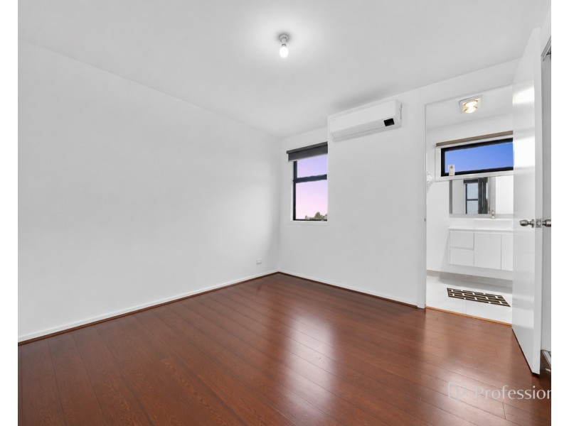 1, 2, 3/18 Talbot Street, Sunshine VIC 3020