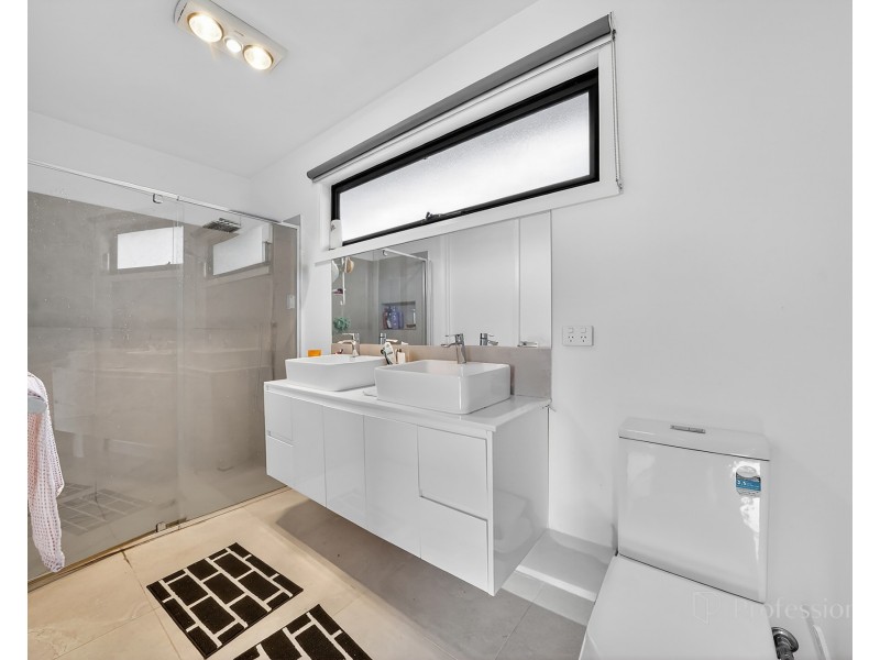1, 2, 3/18 Talbot Street, Sunshine VIC 3020