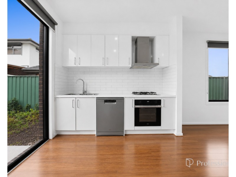 1, 2, 3/18 Talbot Street, Sunshine VIC 3020