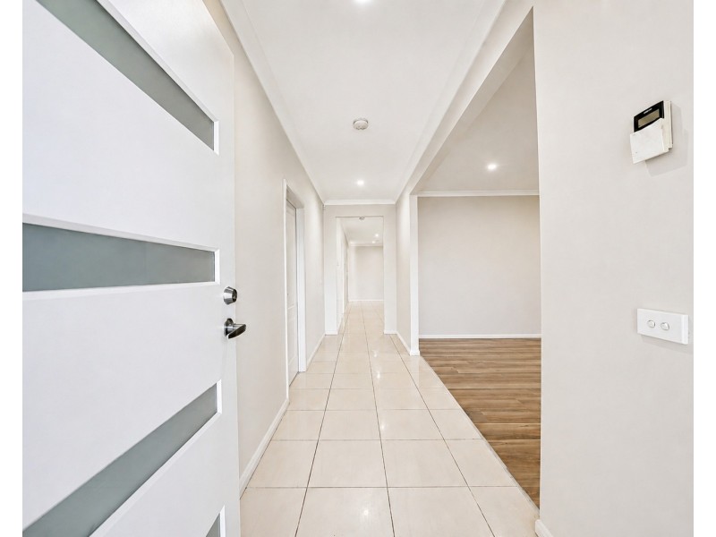 4 West Highland Drive, Burnside Heights VIC 3023