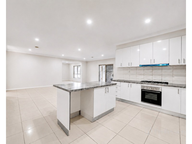 4 West Highland Drive, Burnside Heights VIC 3023