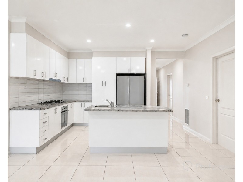 4 West Highland Drive, Burnside Heights VIC 3023