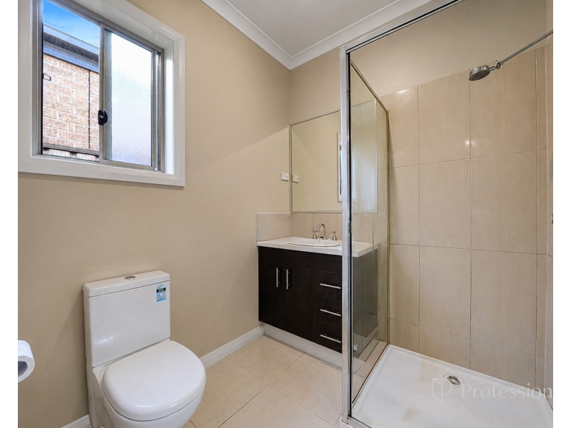 4 West Highland Drive, Burnside Heights VIC 3023