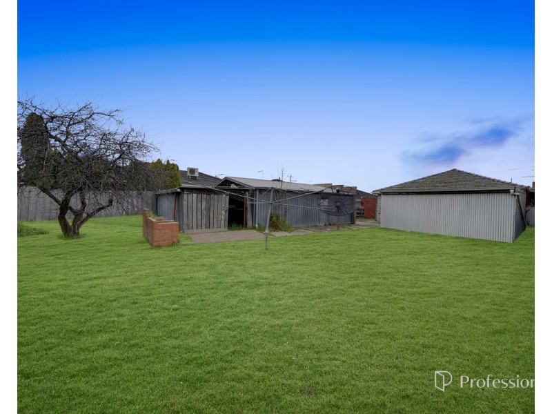 14 Mcivor Road, St Albans VIC 3021