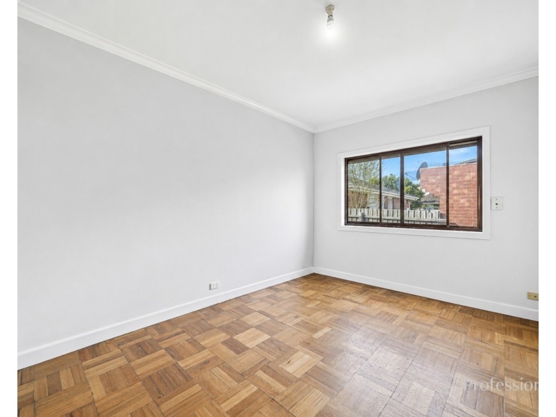 14 Mcivor Road, St Albans VIC 3021