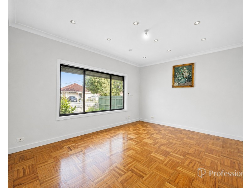 14 Mcivor Road, St Albans VIC 3021