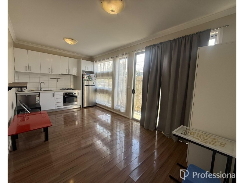 2/41 Crevelli Street, Reservoir VIC 3073