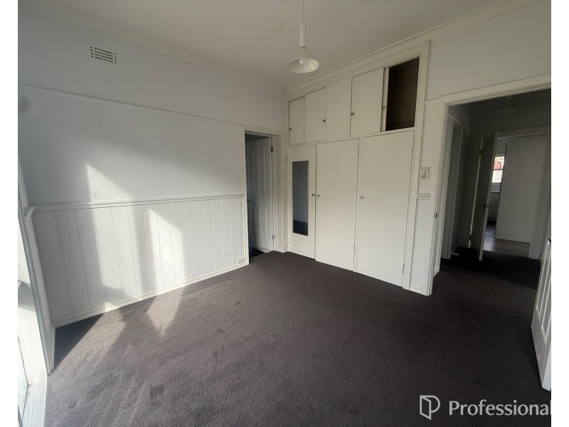8 Helmer Cres, Thomson VIC 3219