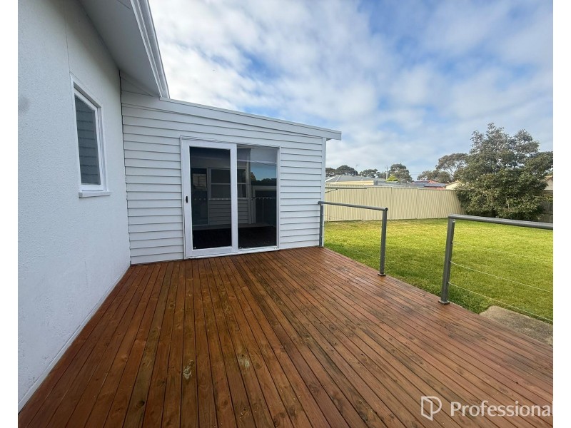8 Helmer Cres, Thomson VIC 3219