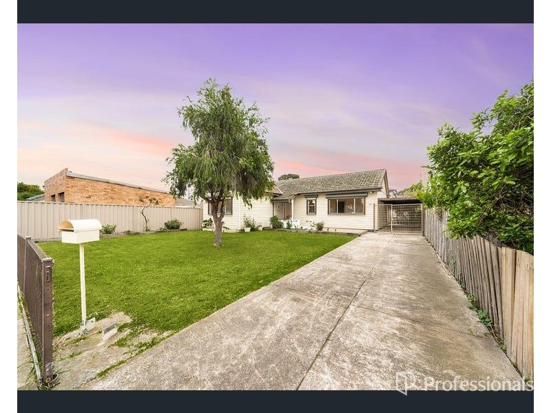 42 Dunedin Street, Maidstone VIC 3012