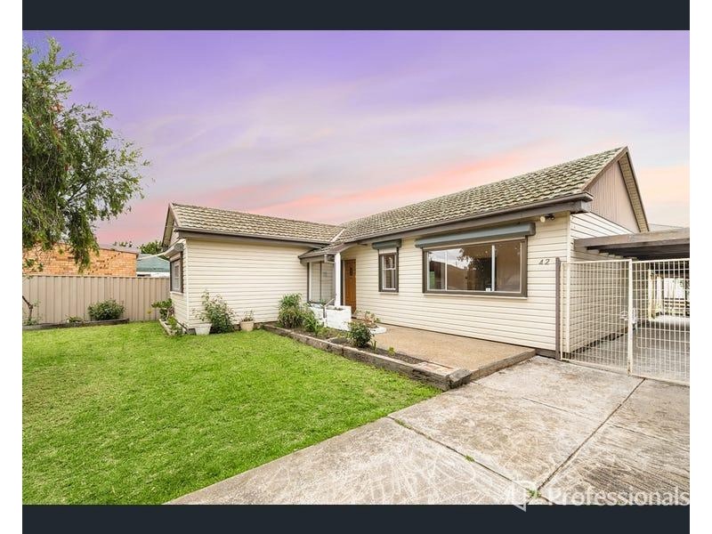 42 Dunedin Street, Maidstone VIC 3012