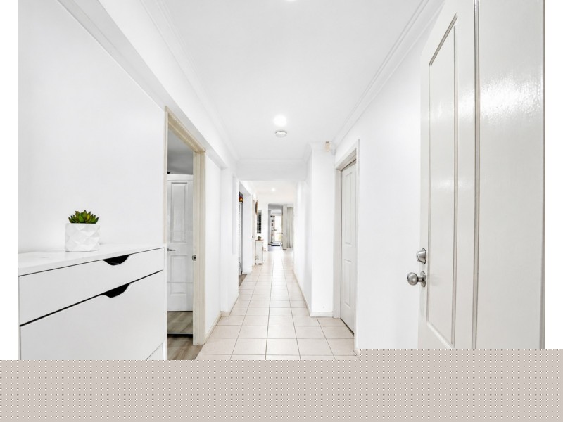 34 Cobaw Circuit, Caroline Springs VIC 3023