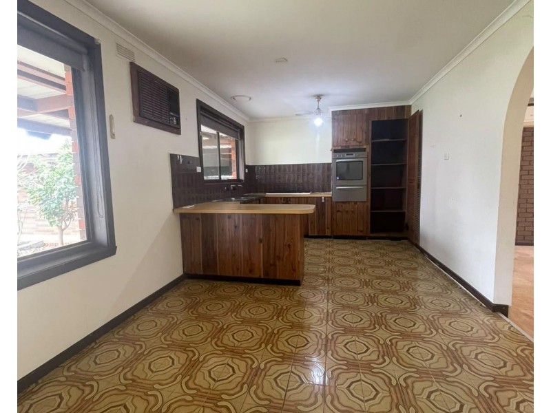 7 Kinterbury Dr, Kings Park VIC 3021