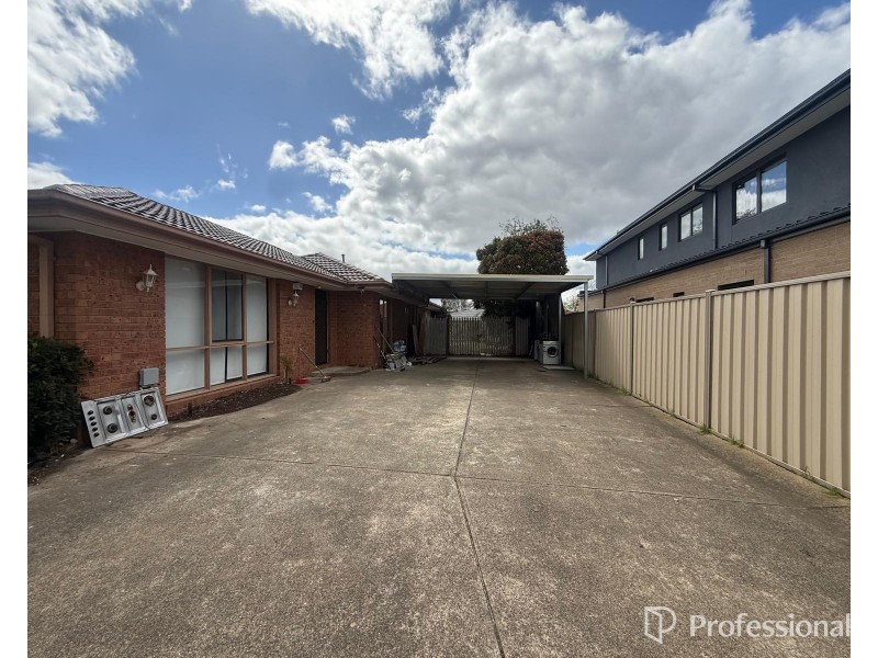 6 Fergus Ct, Sydenham VIC 3037