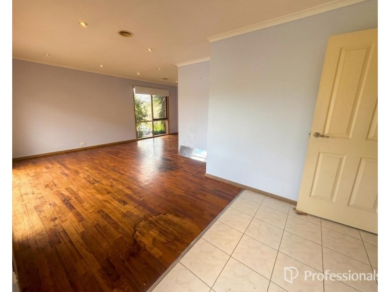 6 Fergus Ct, Sydenham VIC 3037