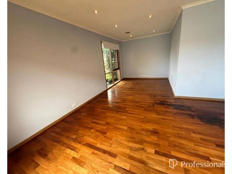 6 Fergus Ct, Sydenham VIC 3037