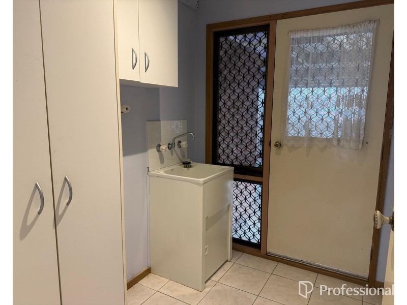 6 Fergus Ct, Sydenham VIC 3037
