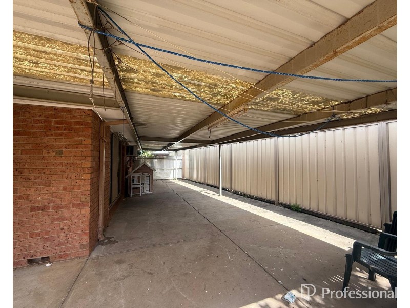 6 Fergus Ct, Sydenham VIC 3037