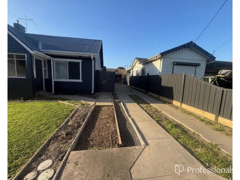 16 Barwon Avenue, Sunshine North VIC 3020