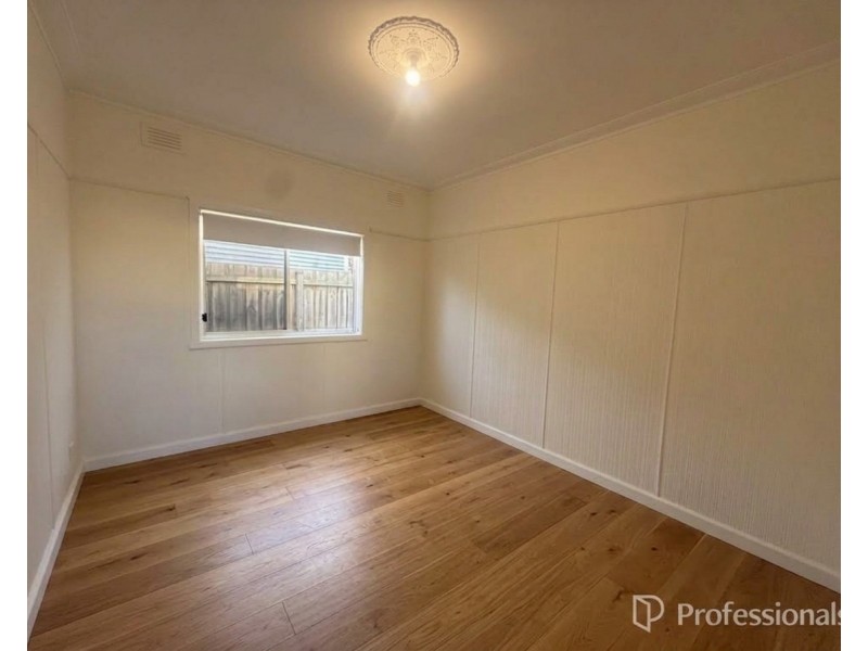 16 Barwon Avenue, Sunshine North VIC 3020