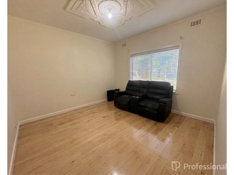 16 Barwon Avenue, Sunshine North VIC 3020