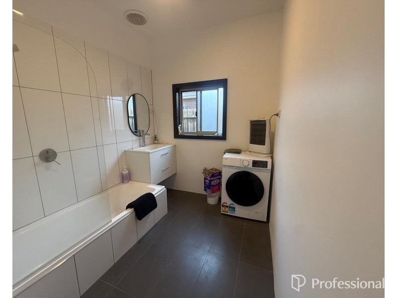 16 Barwon Avenue, Sunshine North VIC 3020