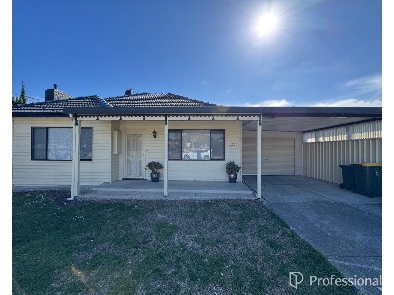 29 View St, St Albans VIC 3021