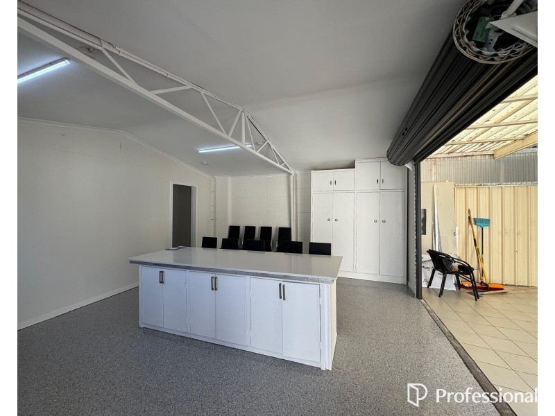 29 View St, St Albans VIC 3021