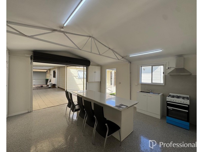 29 View St, St Albans VIC 3021