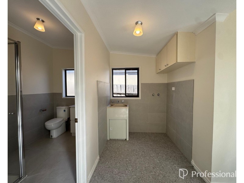 29 View St, St Albans VIC 3021
