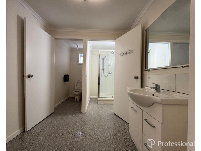 29 View St, St Albans VIC 3021
