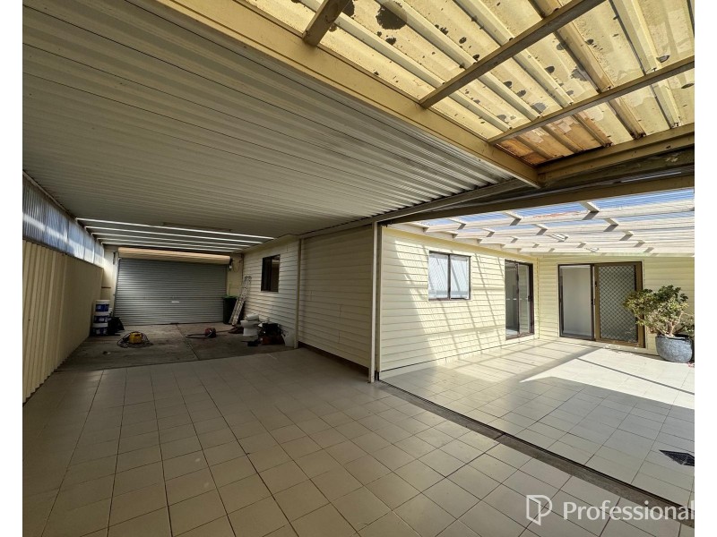 29 View St, St Albans VIC 3021