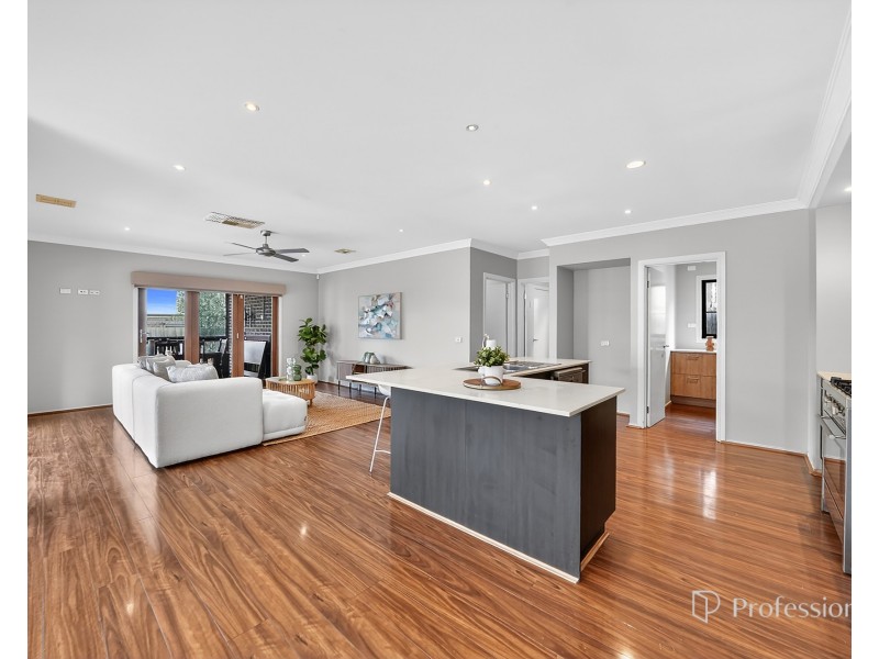20 Morton Boulevard, Taylors Hill VIC 3037