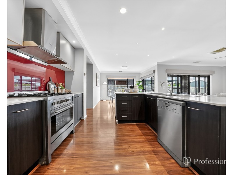 20 Morton Boulevard, Taylors Hill VIC 3037