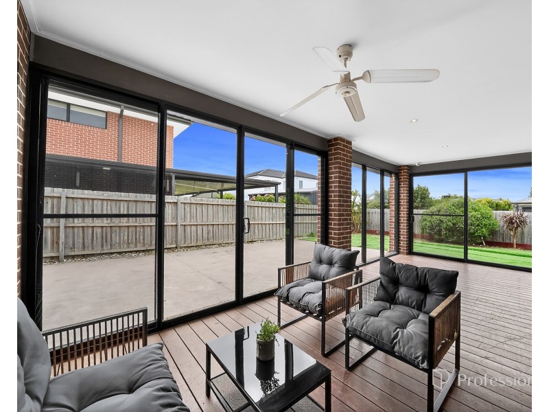 20 Morton Boulevard, Taylors Hill VIC 3037