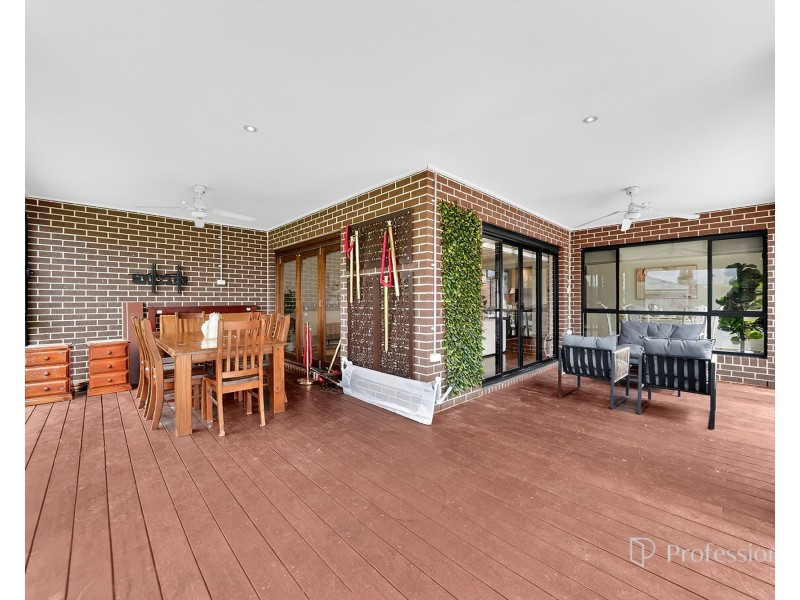20 Morton Boulevard, Taylors Hill VIC 3037