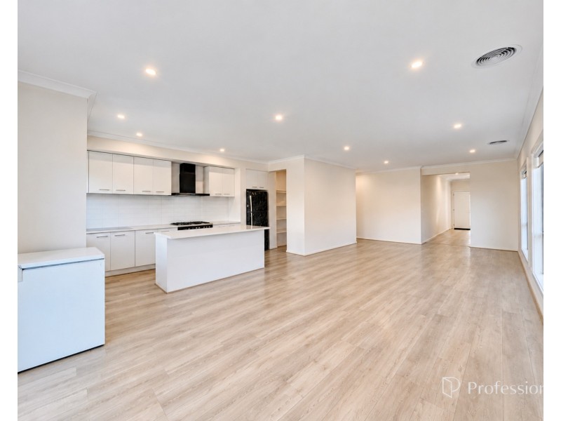 16 Corvo Drive, Truganina VIC 3029