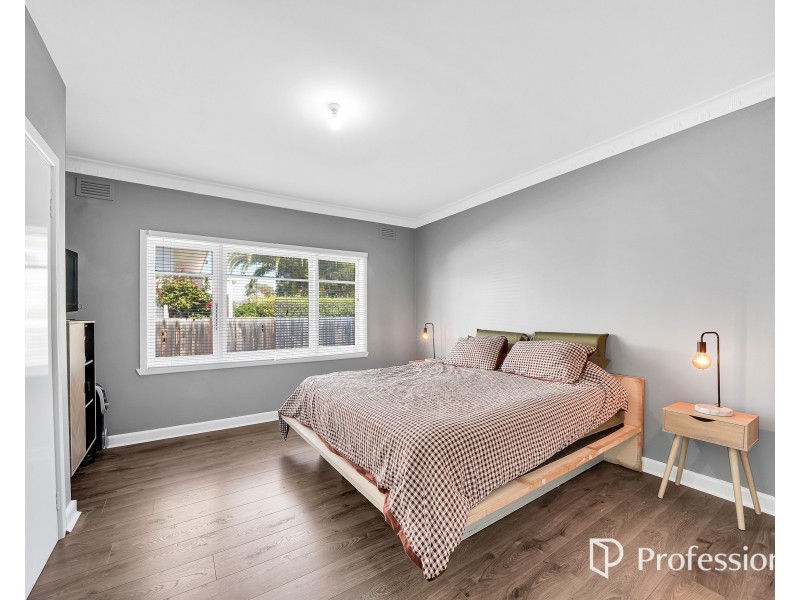 1/18 Mcarthur Avenue, St Albans VIC 3021