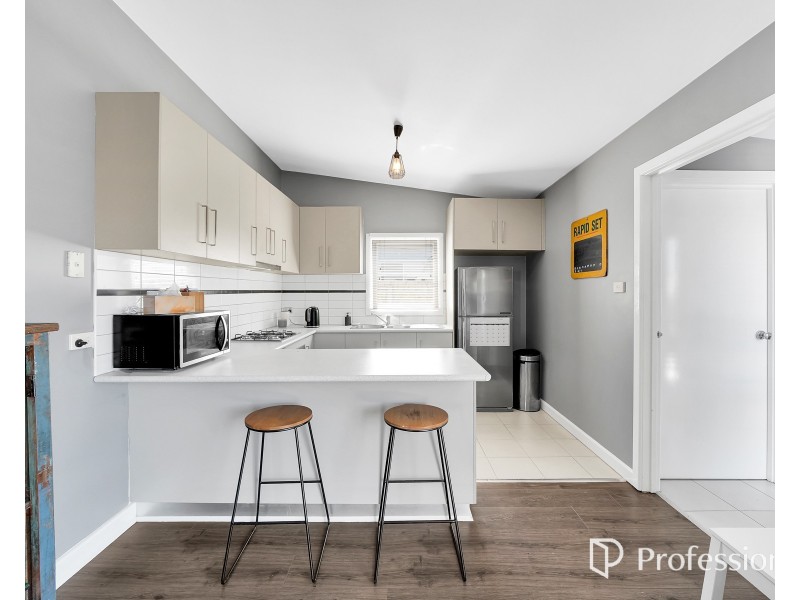 1/18 Mcarthur Avenue, St Albans VIC 3021