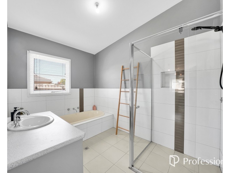 1/18 Mcarthur Avenue, St Albans VIC 3021