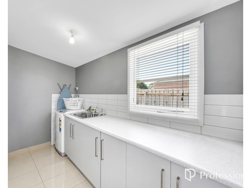1/18 Mcarthur Avenue, St Albans VIC 3021