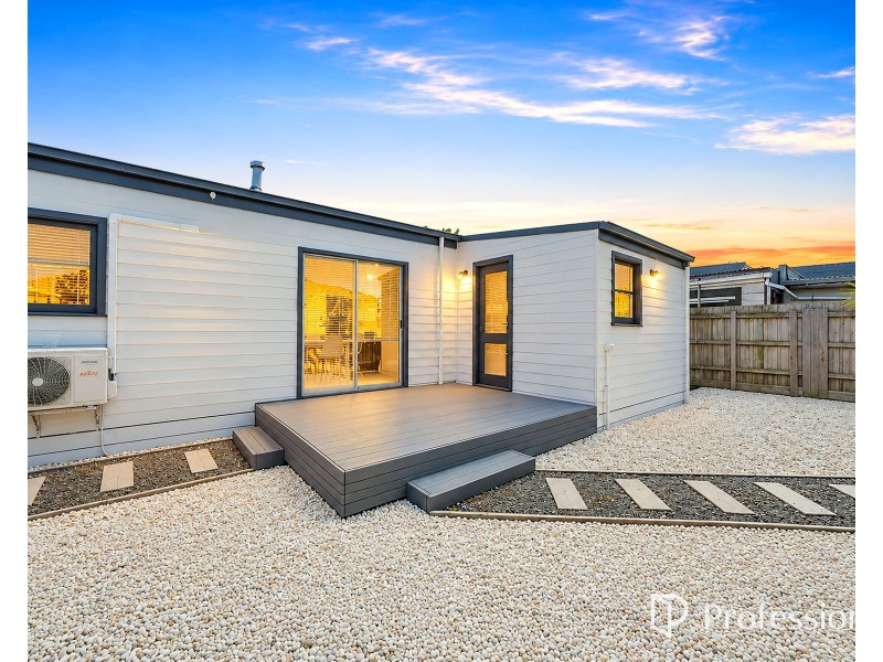 1/18 Mcarthur Avenue, St Albans VIC 3021