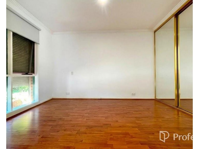 13 Dumosa Court, St Albans VIC 3021