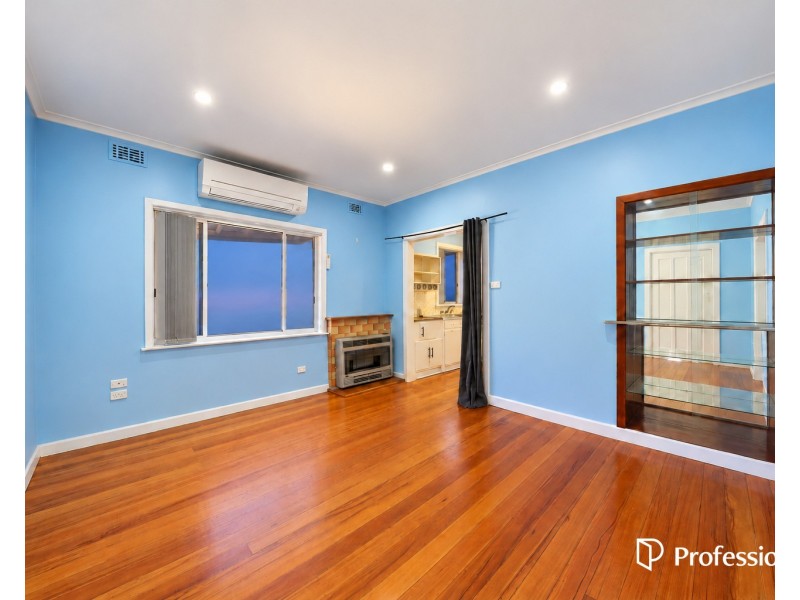 8 Ross Street, St Albans VIC 3021